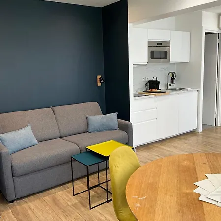 Sacre Coeur - 1 Apartment *