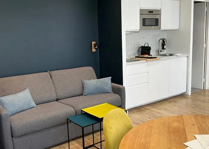 Sacre Coeur - 1 Apartment *